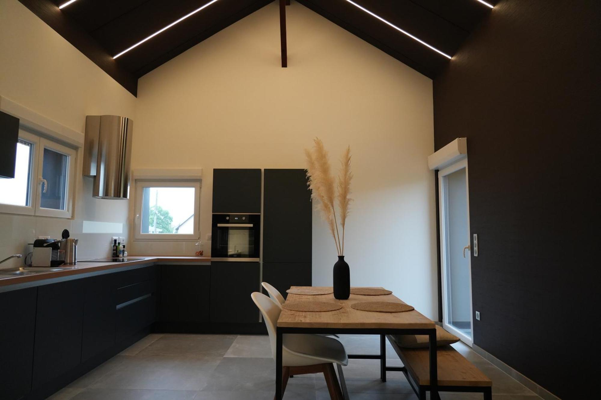 Sainte-Croix-en-Plaine Gite Spa L'Atelier Emile - Spa Privatif - 5 Min Colmar מראה חיצוני תמונה