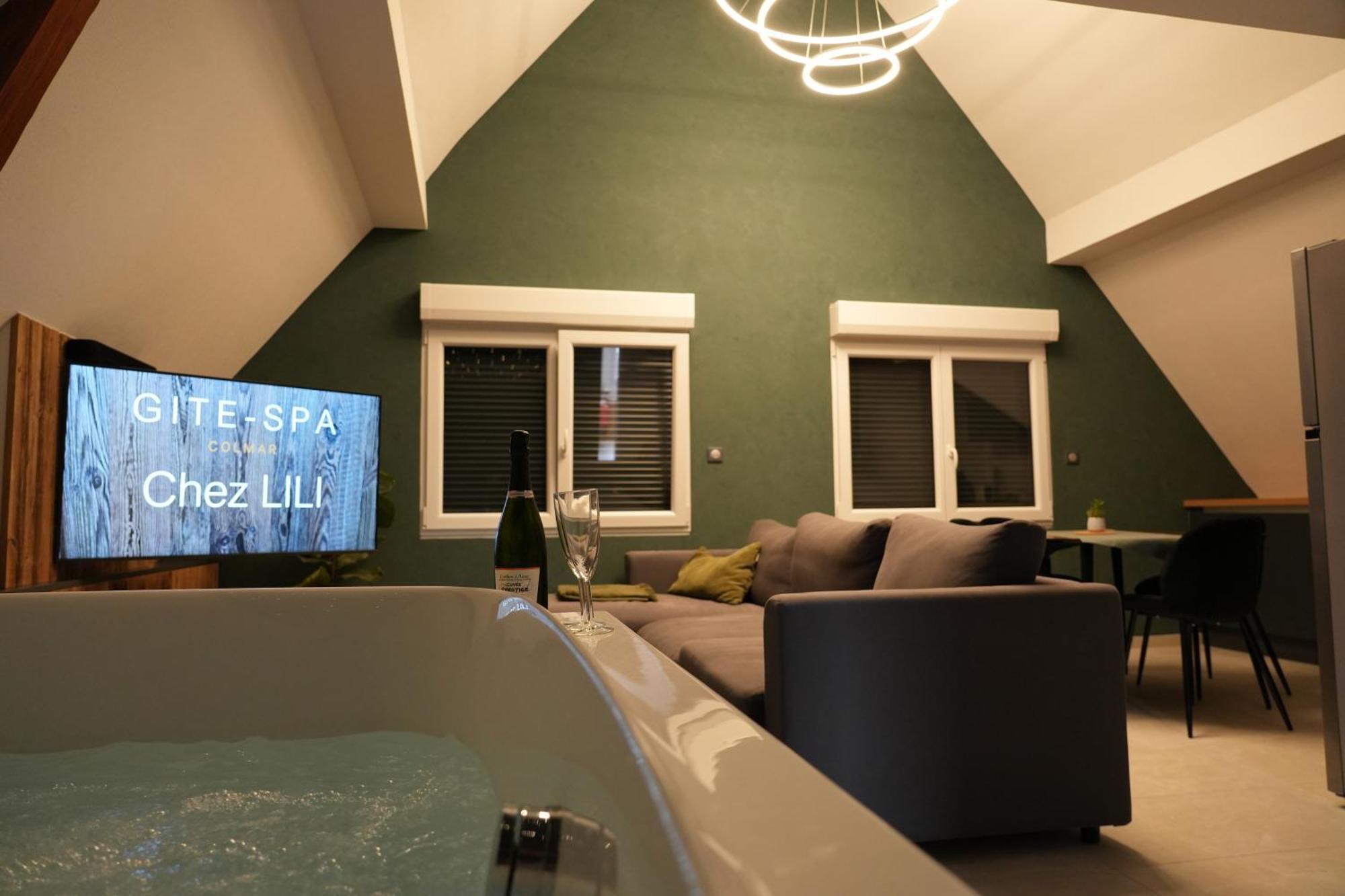 Sainte-Croix-en-Plaine Gite Spa L'Atelier Emile - Spa Privatif - 5 Min Colmar מראה חיצוני תמונה