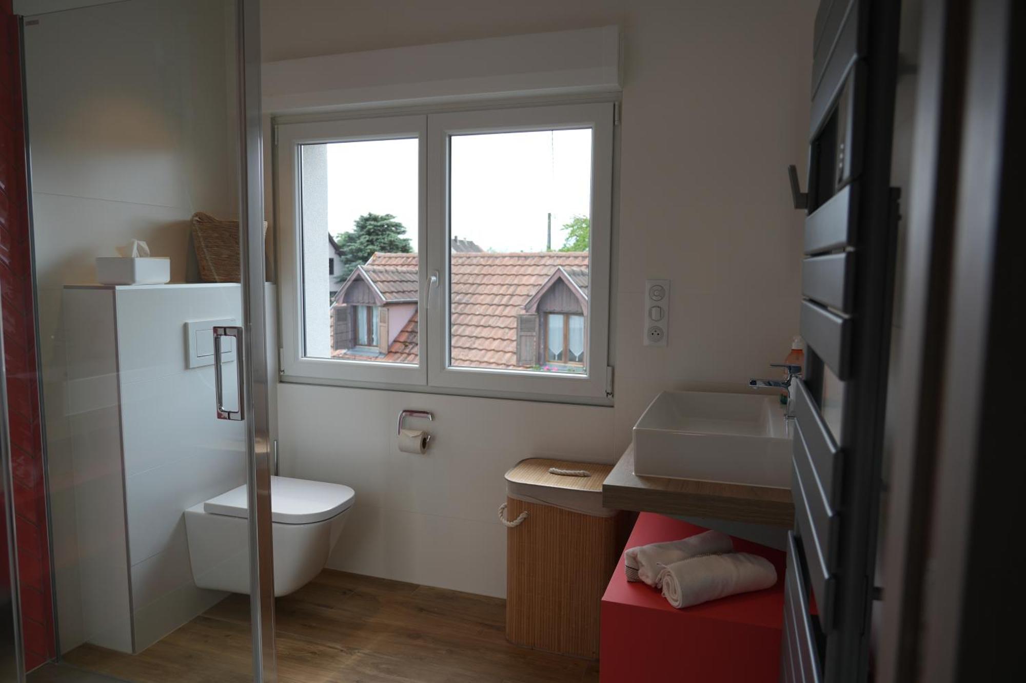 Sainte-Croix-en-Plaine Gite Spa L'Atelier Emile - Spa Privatif - 5 Min Colmar חדר תמונה